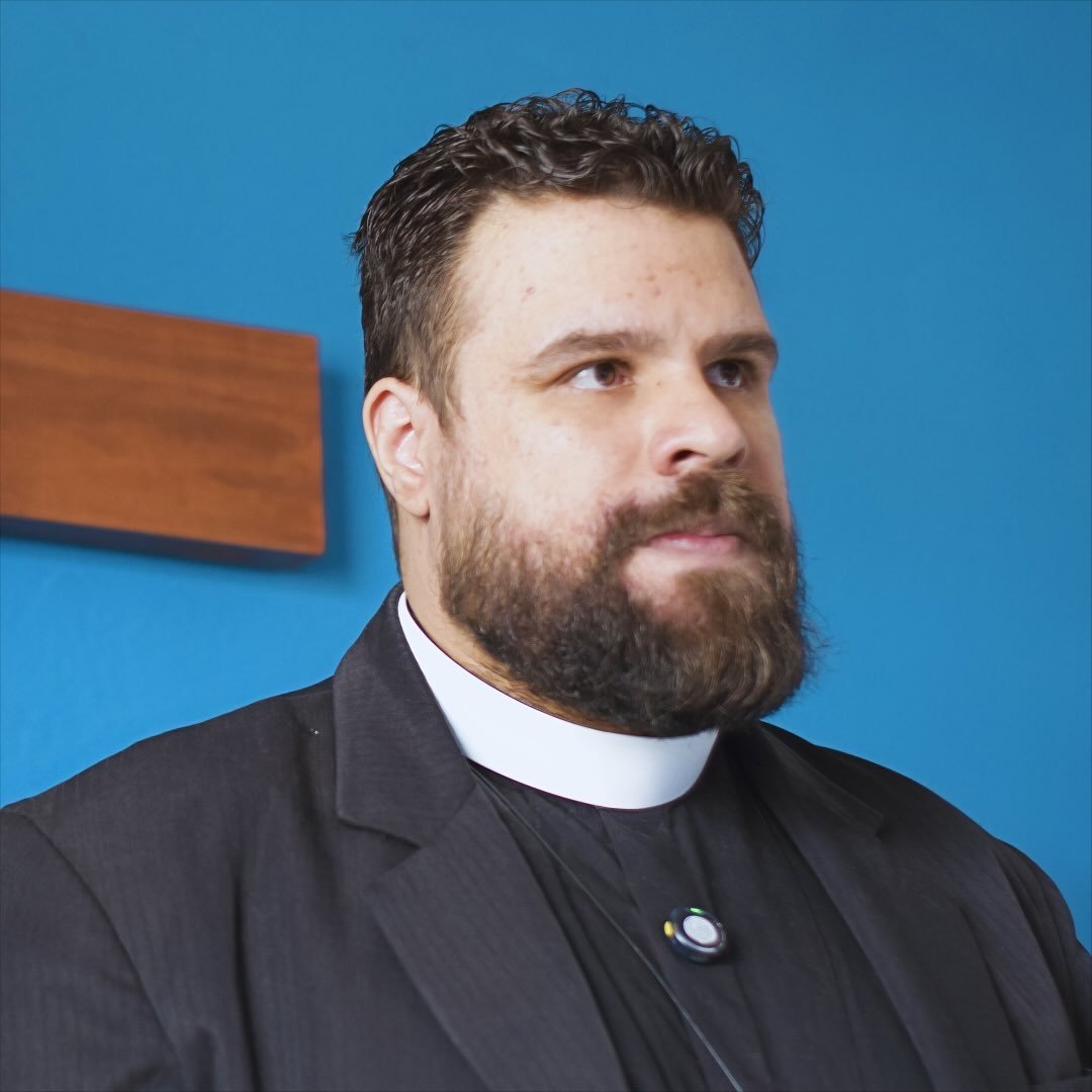 Rev. Douglas Araújo